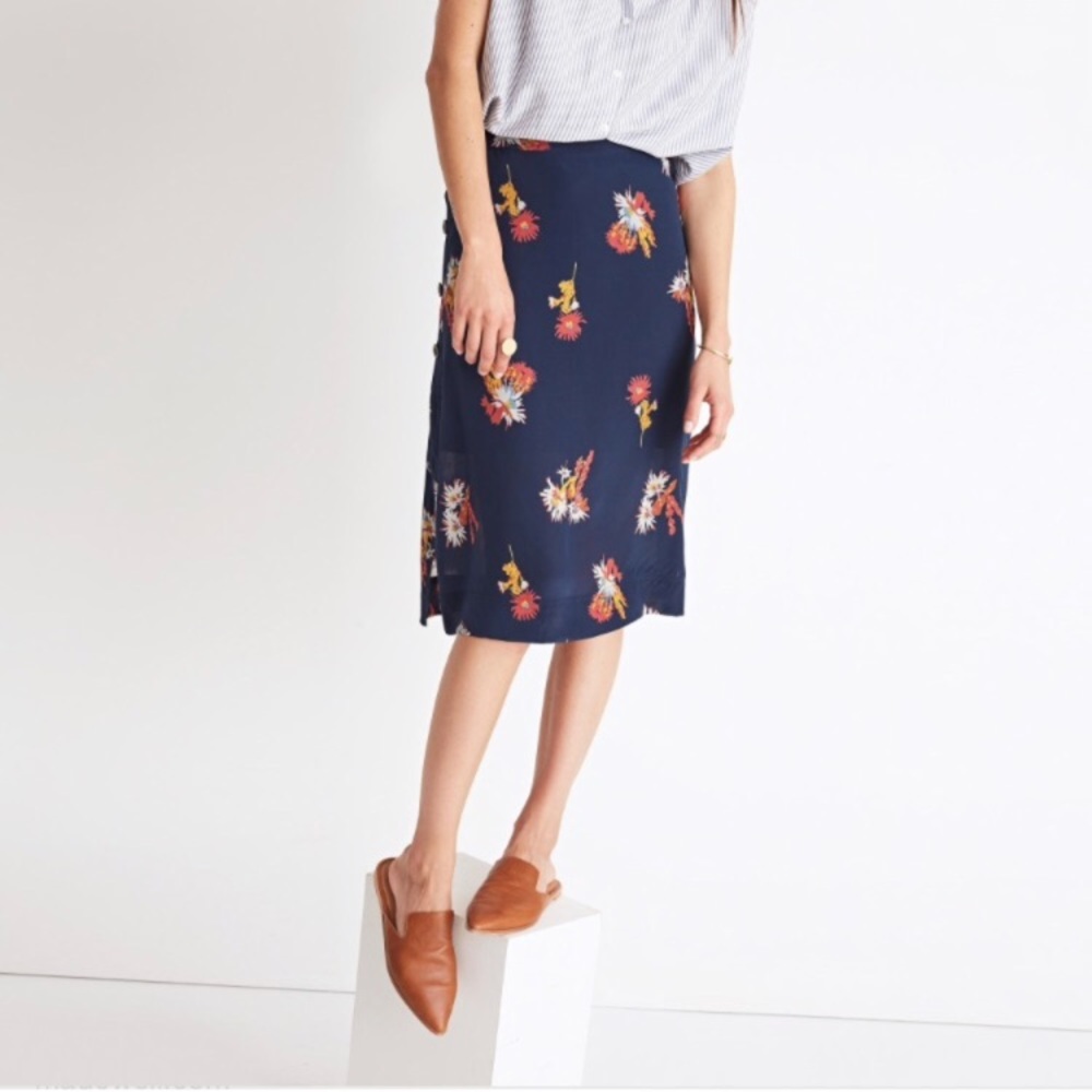 Madewell cactus flower print midi skirt. 6 - Picture 2 of 6